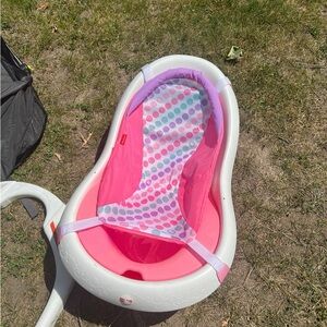 NEW Pink Baby Bath Tub with Polka Dot Sling
